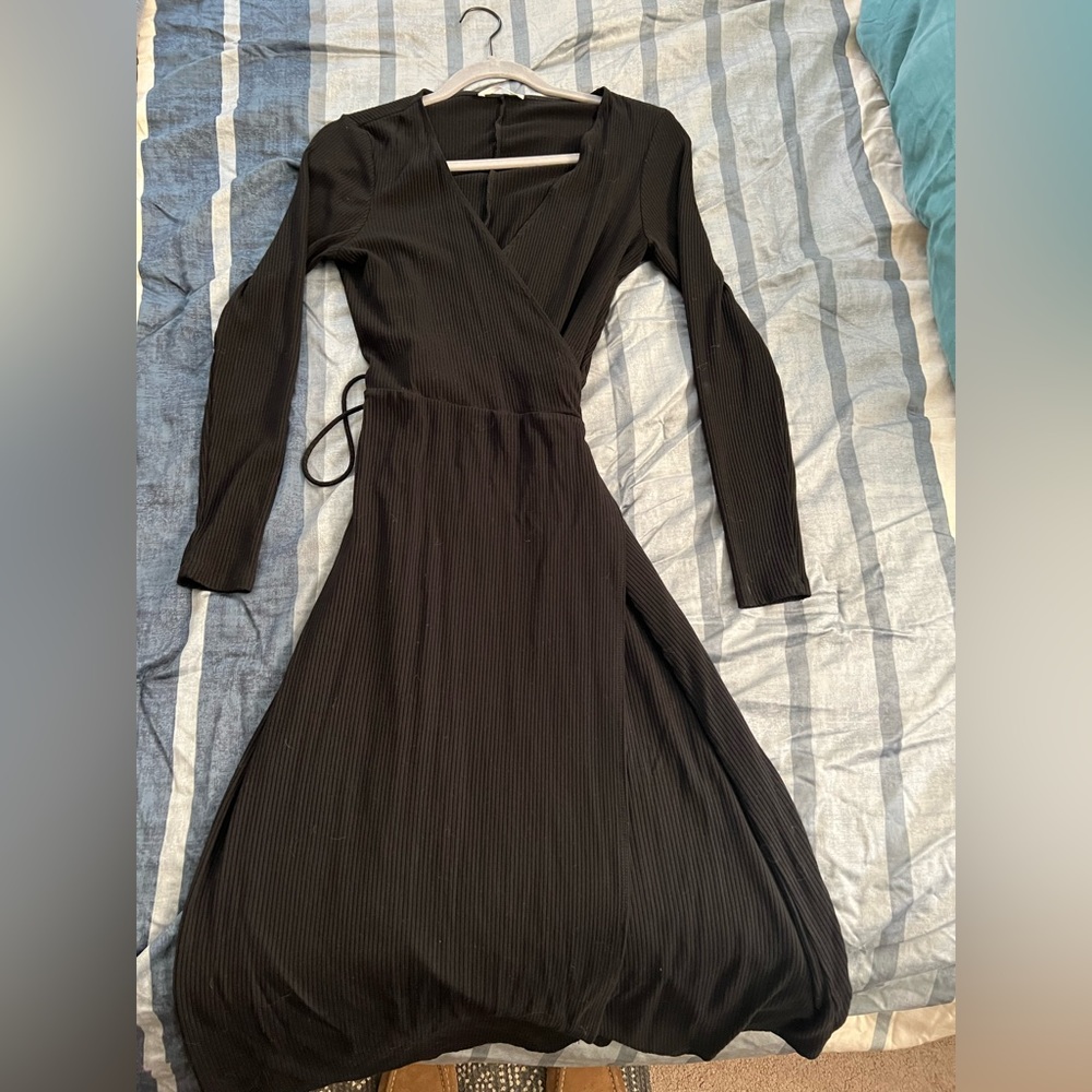 Reformation - Black Wrap Dress - sz Large EUC